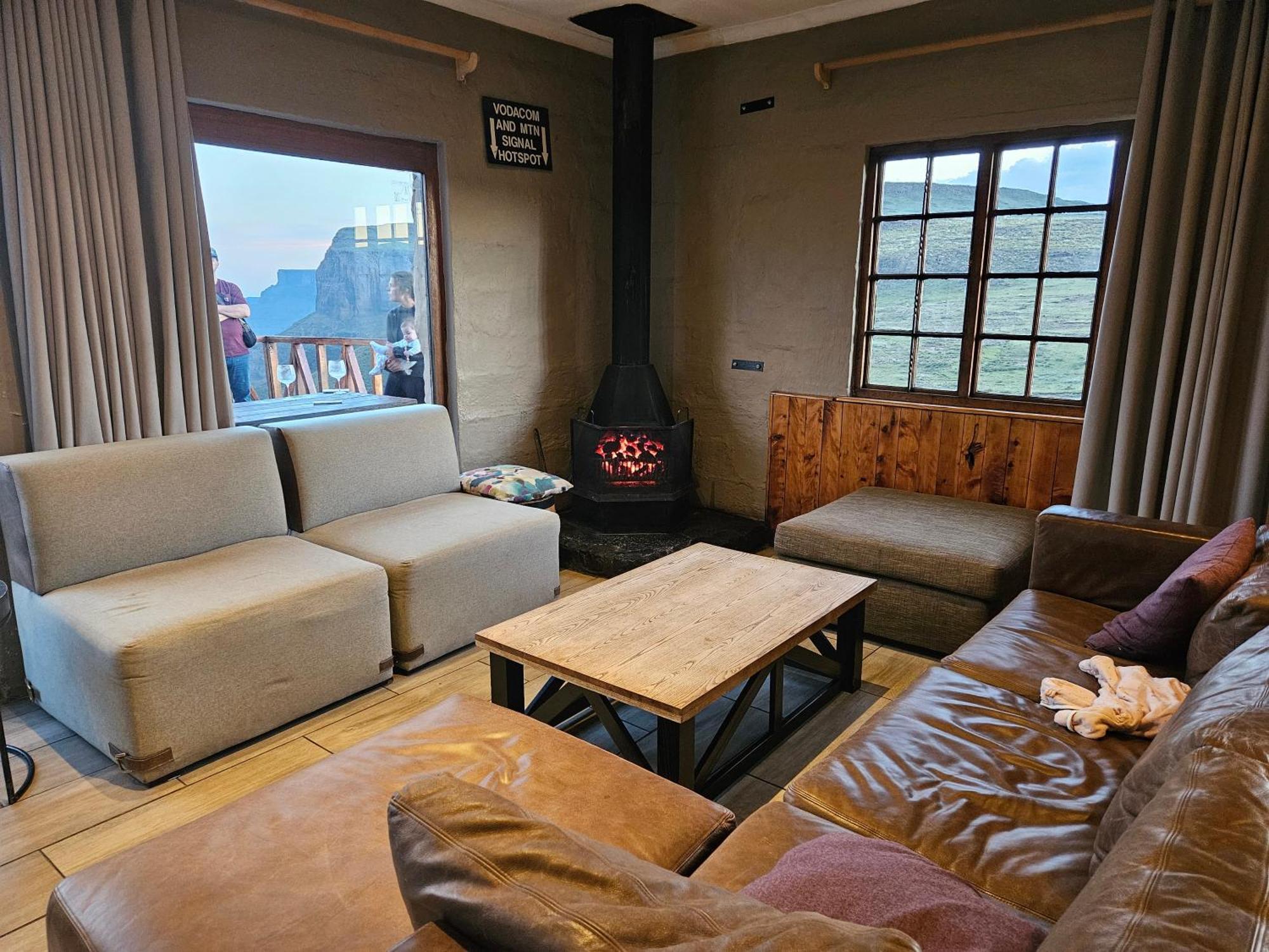 Sani Mountain Escape Hotel Mokhotlong Exterior foto